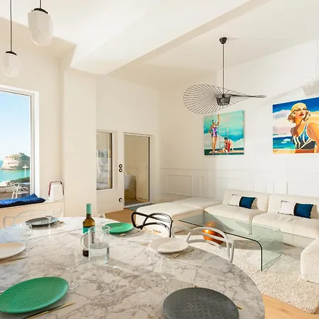 Aroha With Terrasse And Sea View In