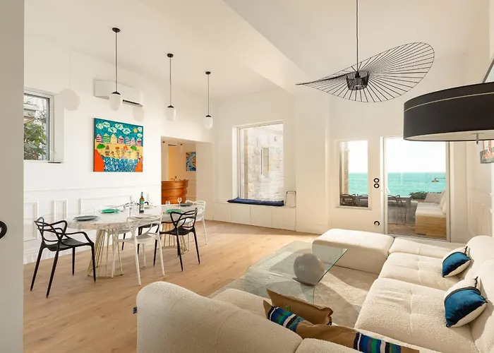 Aroha With Terrasse And Sea View In *